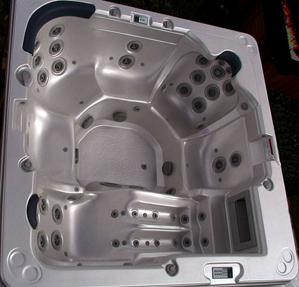 Super Fallsburg Hot
          Tub